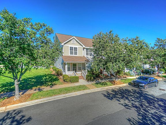 2nd image of 16961 Bridgeton Ln