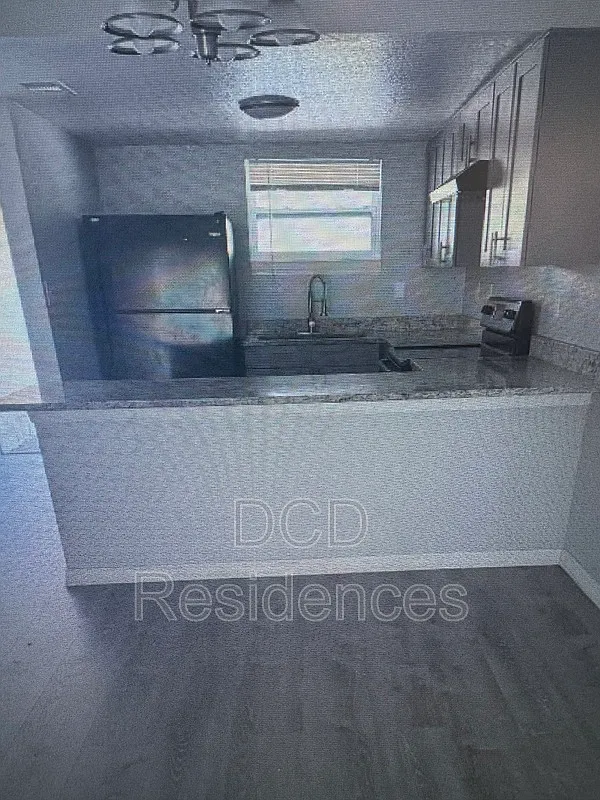 2 bed, 2.0 bath, 1100 sqft, $1,475 — Photo 4