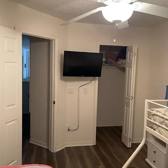 1010 Tourmaline Dr — Photo 32