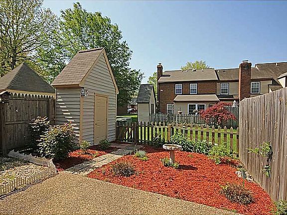 4th image of 144 Kenilworth Dr
