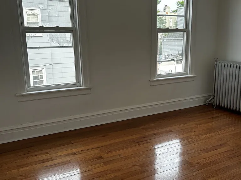 2836 Zulette Ave #2 — Photo 2