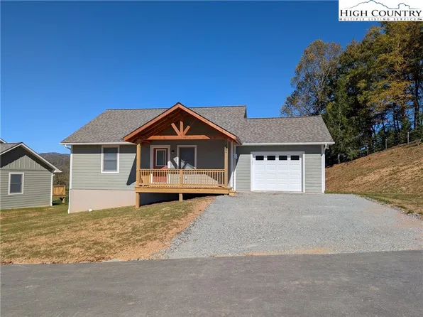 260 Ava Way #105, Boone, NC 28607