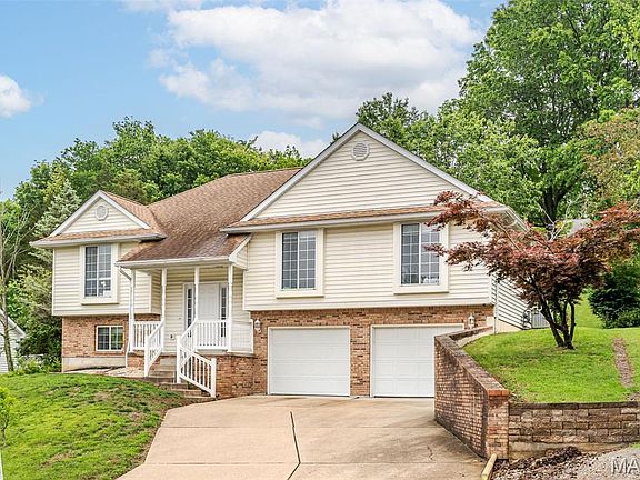 2nd image of 106 Washington Heights Dr