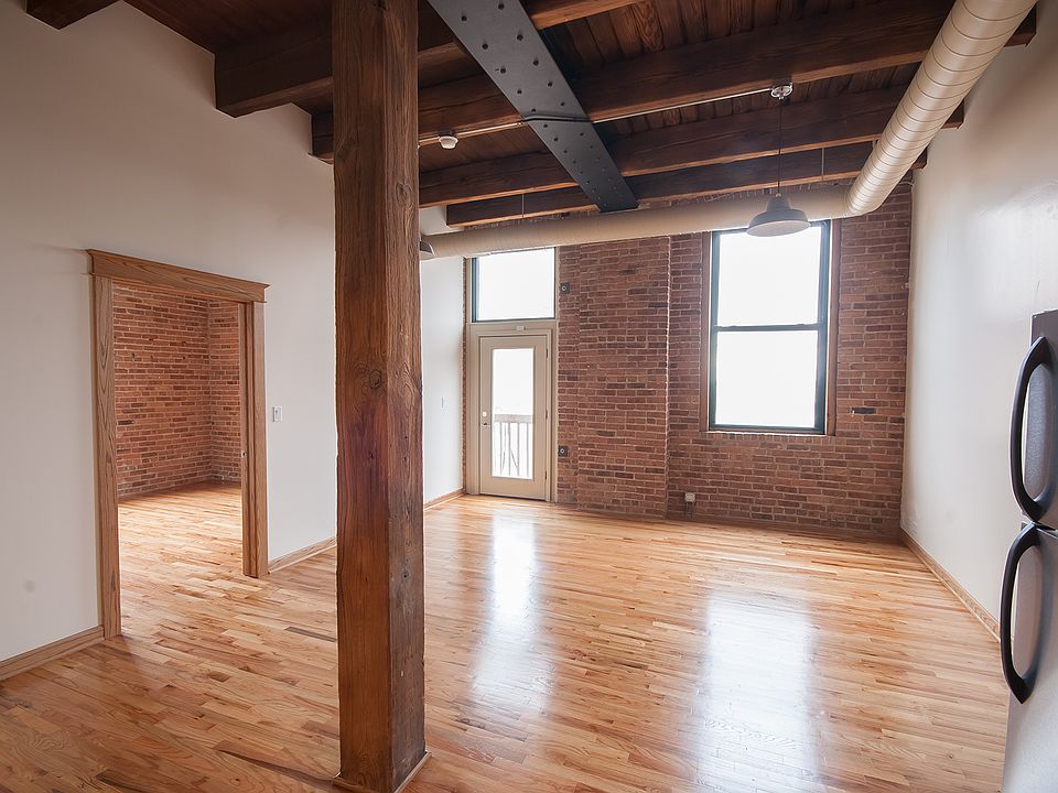 1st image of 216 N May St APT 102