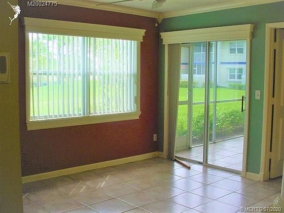 4th image of 1502 SE Royal Green Cir #103
