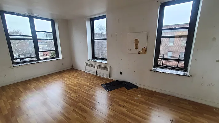 Rented by AYD Realty Inc | media 8