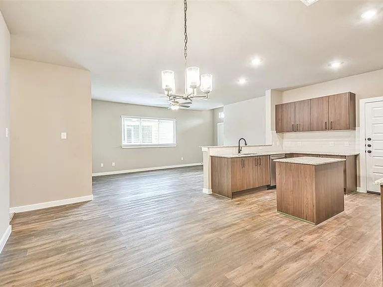 9896 Grosbeak Ln — Photo 4