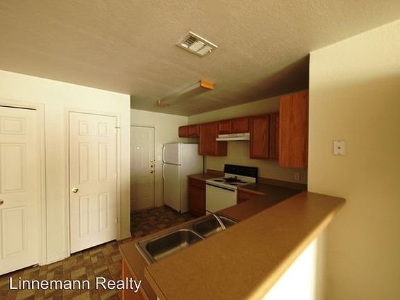 5th image of 807 Industrial Ave APT C