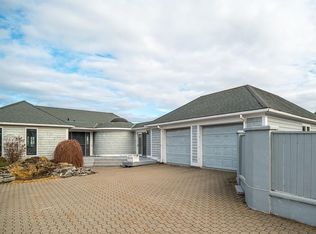 56 Clark Rd, Ipswich, MA 01938