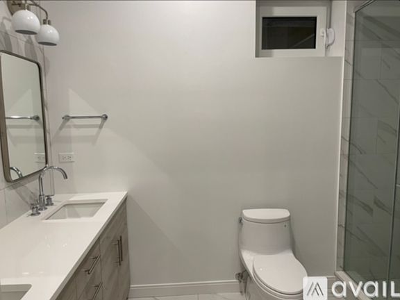 2nd image of 1423 W Catalpa Ave #2
