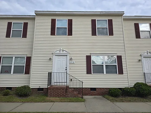 1216 Superior Pointe Pl Photo 1