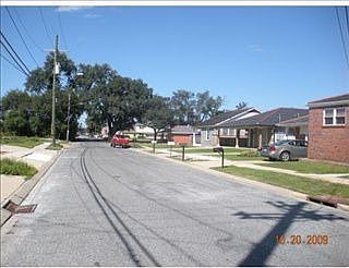 2nd image of 5600 Lafaye St