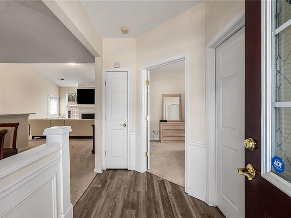 3rd image of 855 Camry Cir