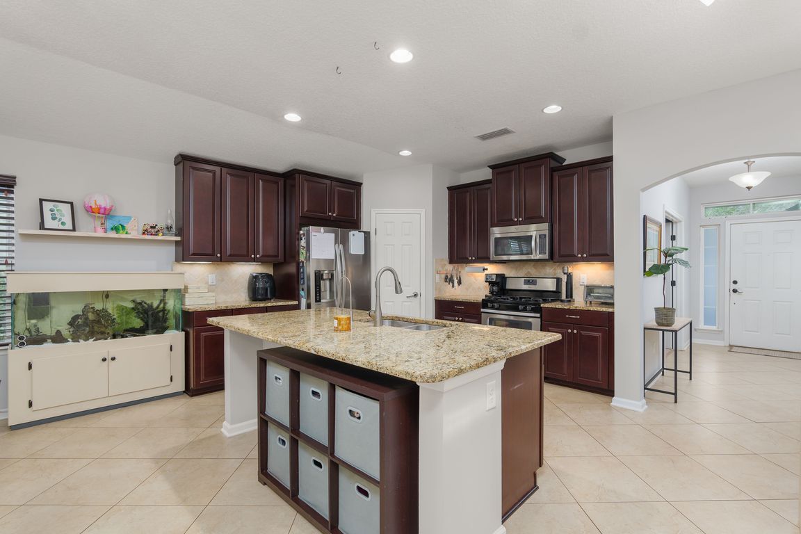 next background image