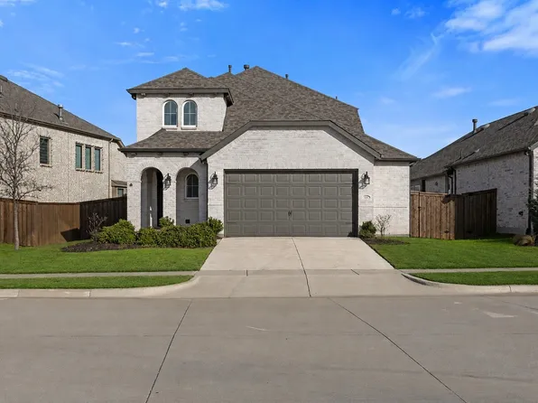 1825 Pelham Dr, Aubrey, TX 76227