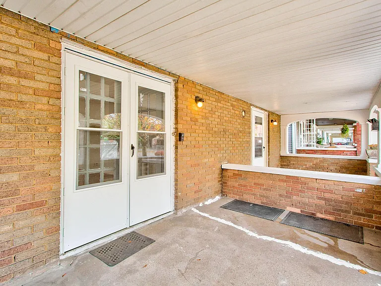 4239 N College Ave — Photo 2