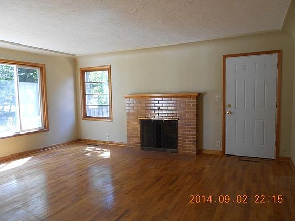 2nd image of 415 S Settlemier Ave