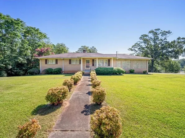 806 Evelyn Dr, Seneca, SC 29678