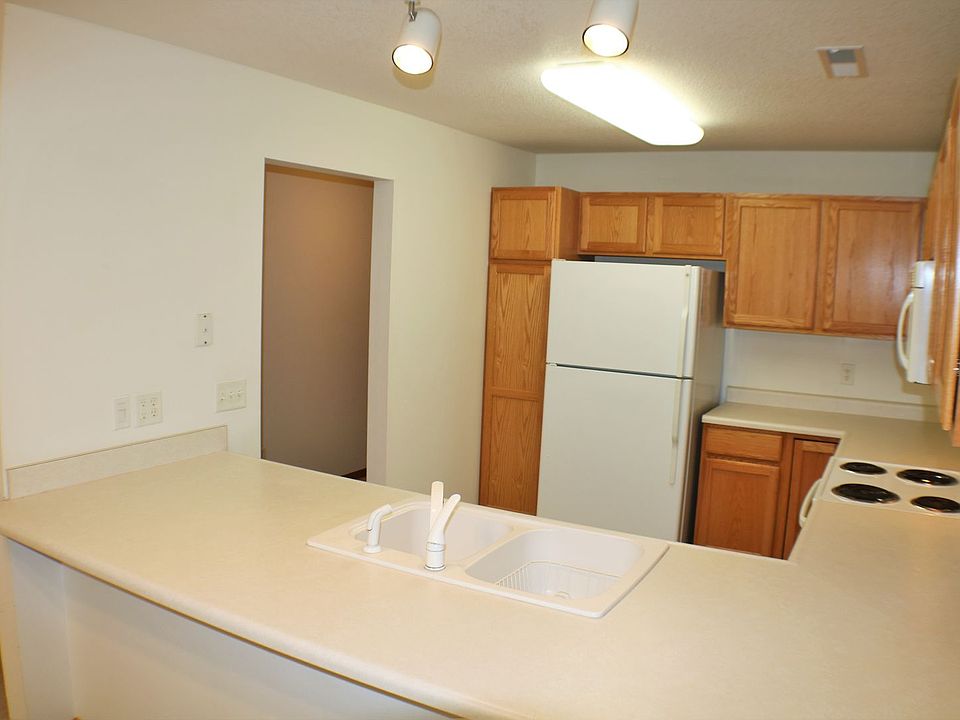 8 Green Mountain Drive Apartment Rentals Iowa City, IA Zillow