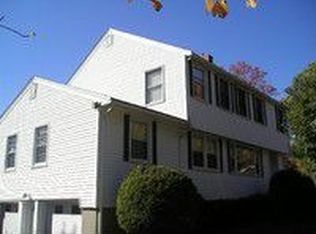 7 Maple Ln, Topsfield, MA 01983