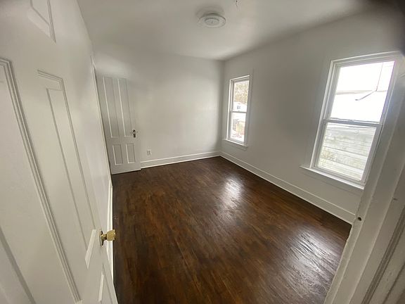 4th image of 72 Broome St Floor 1