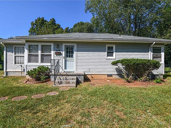 2nd image of 2318 Fernwood Dr