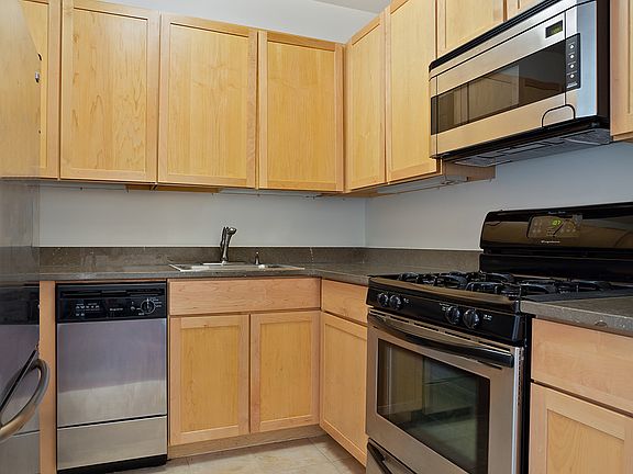 5th image of 163 Saint Nicholas Ave APT 3E