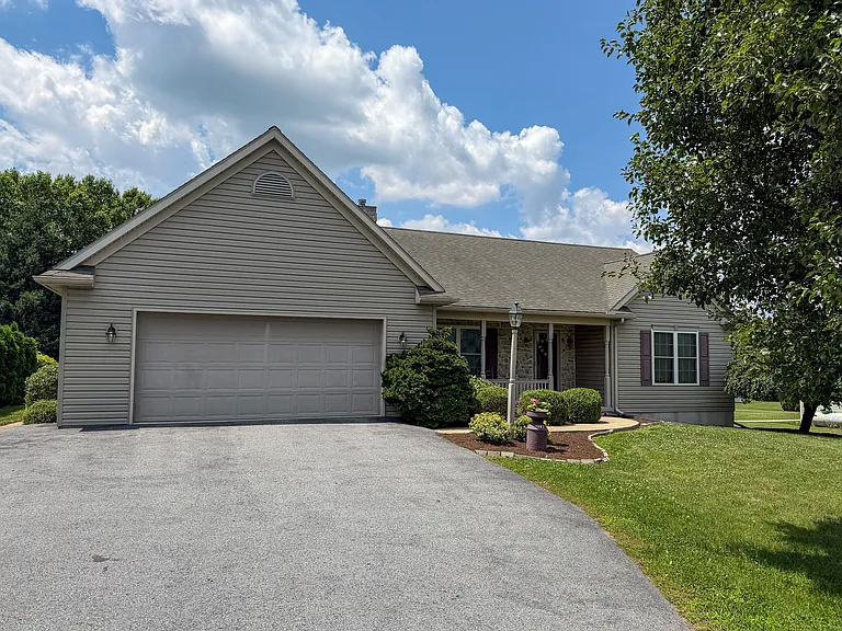 1387 Sheep Hill Rd — Photo 2