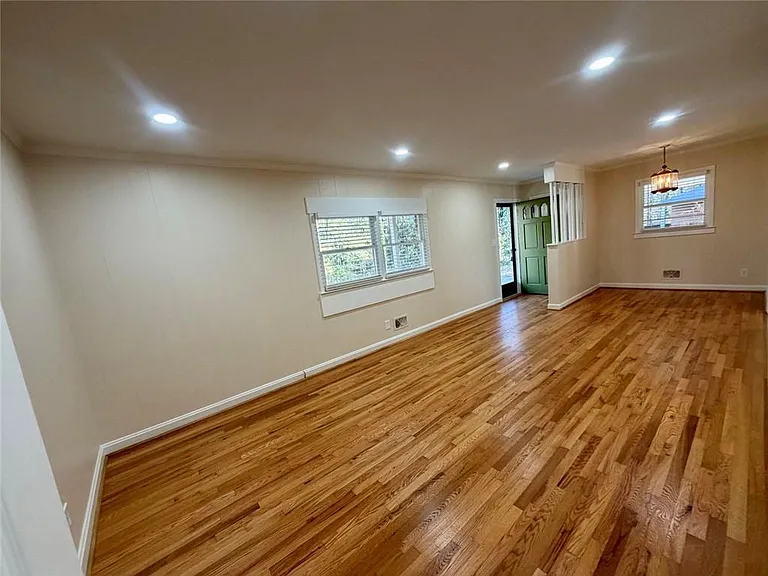 1648 Hammond Woods Cir SW — Photo 11