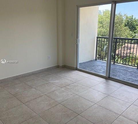 4th image of 2647 NW 25th Ave APT 304
