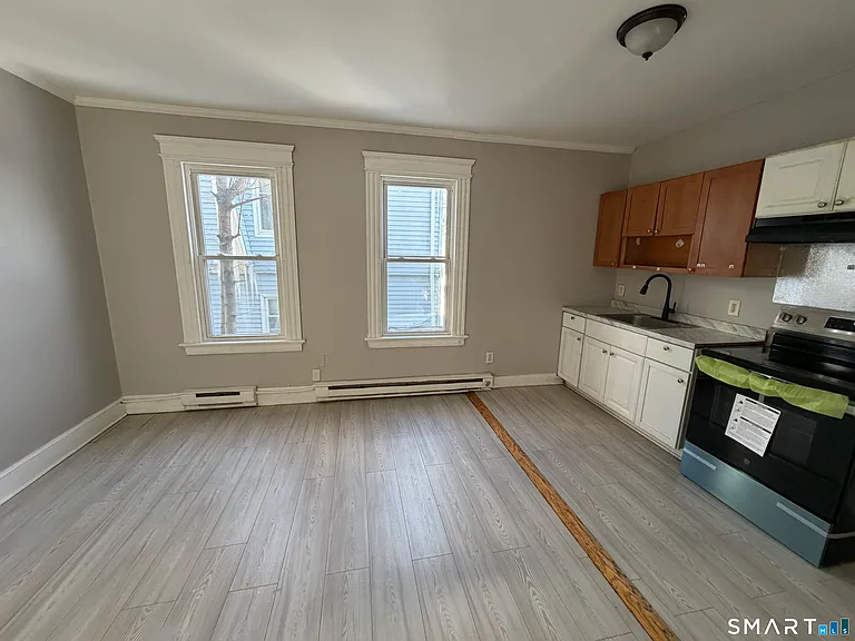 143 Congress Ave #2 — Photo 4