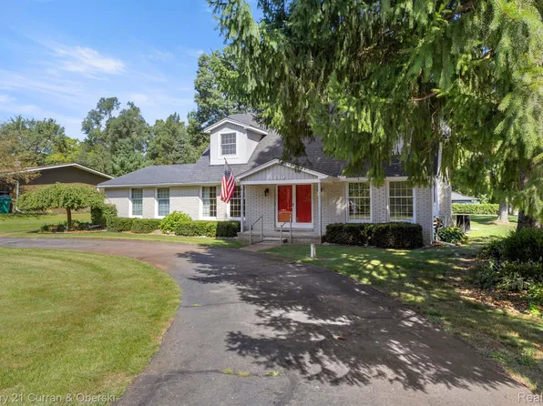 1440 Knob Hl, Commerce Township, MI 48382