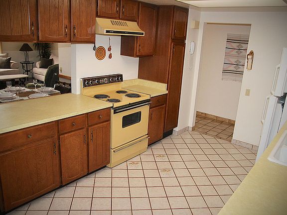 4th image of 606 W Paseo Del Prado