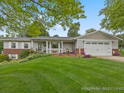 1683 Slater Ave, Dorr, MI, 49323