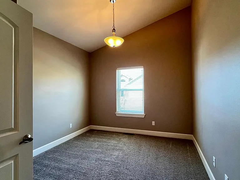 8819 Kail Dr — Photo 15