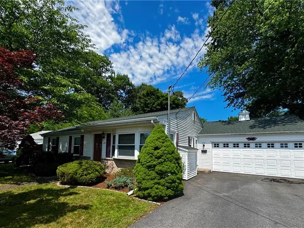 23 Edendale Dr, Lincoln, RI 02865