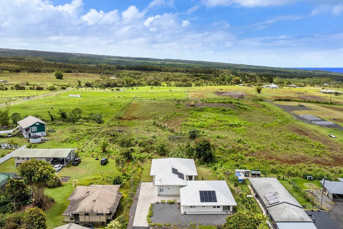 1932 Kaumana Drive - 1 — Photo 4