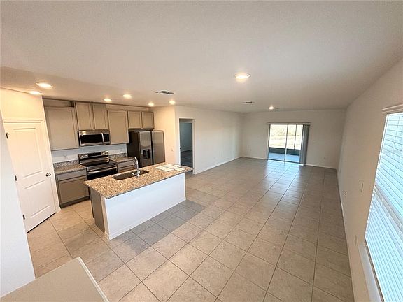 4th image of 3865 Bluethread Way