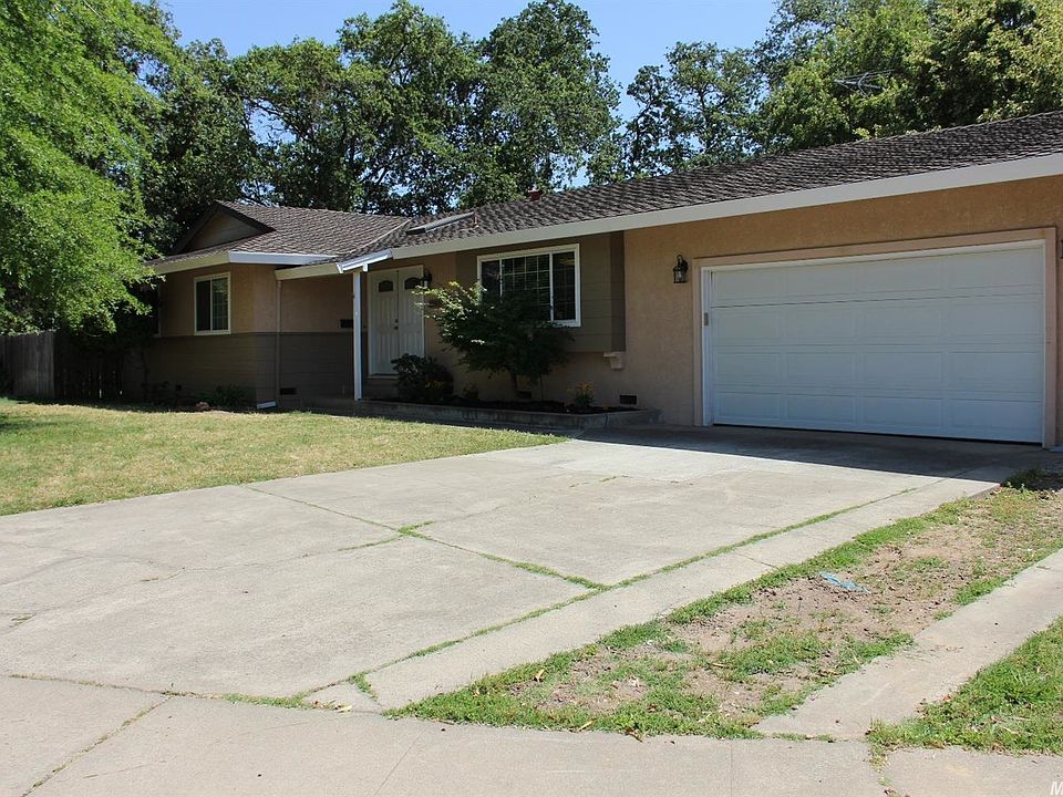 1st image of 6390 Parkcreek Cir