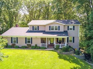 1611 Mason Knoll Rd, Saint Louis, MO 63131