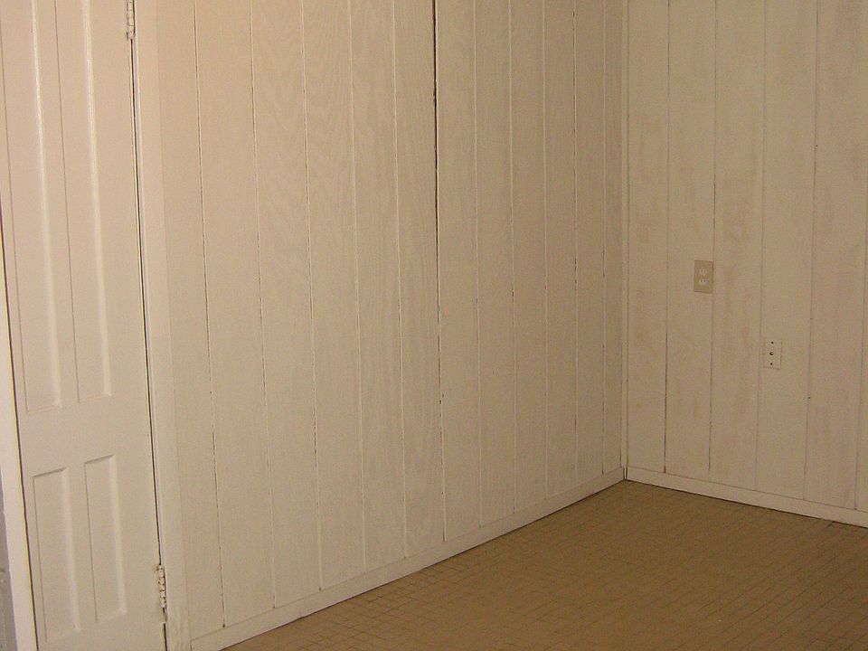 1st image of 527 Oak St APT 9