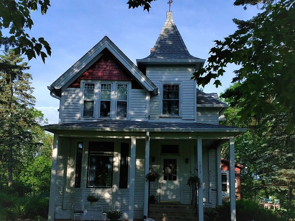 1st image of 1213 Summit Ave