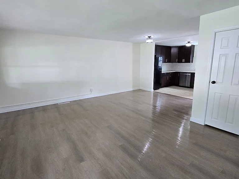 5806 Fleetwing Dr — Photo 11