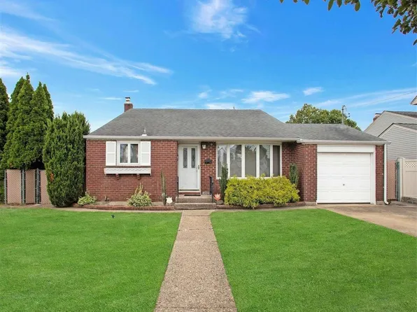 400 Atlantic Avenue, Massapequa Park, NY 11762