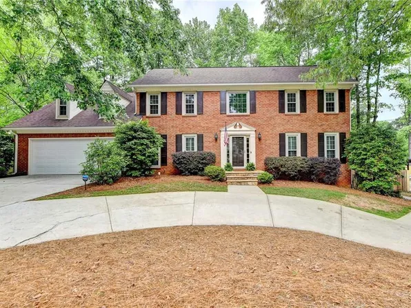 5755 Broxton Cir, Peachtree Corners, GA 30092