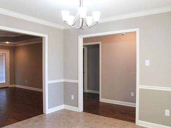 4th image of 1300 Puritan Dr
