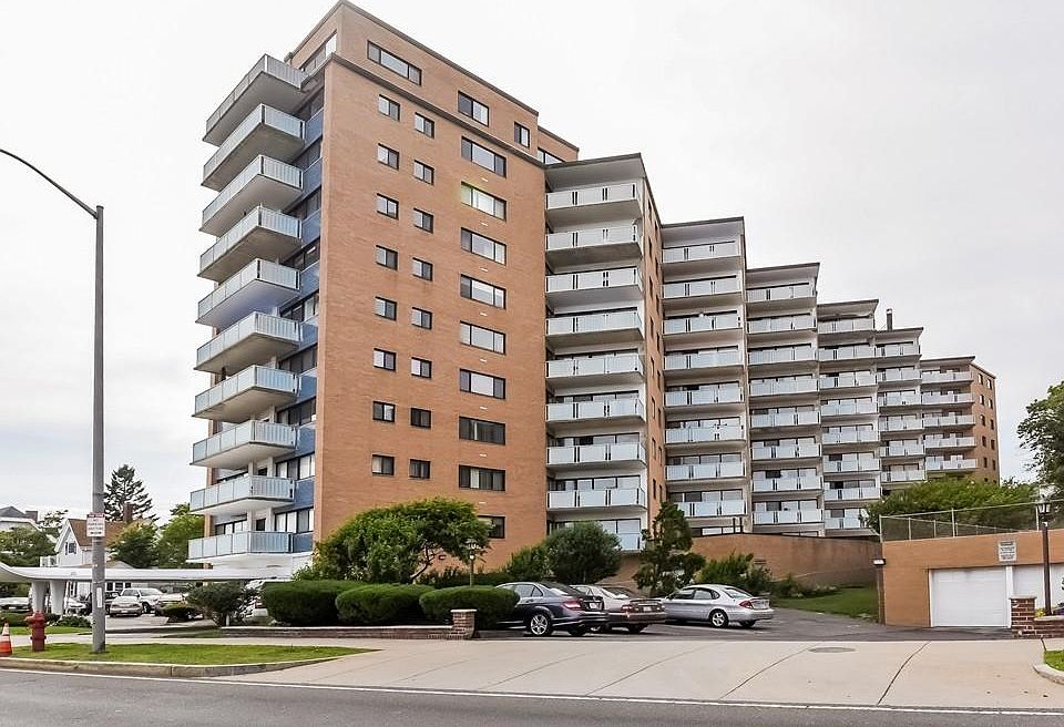 1st image of 300 Lynn Shore Dr APT 808