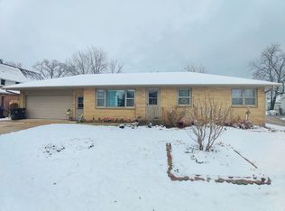 11612 Prairie Ave, Hebron, IL 60034