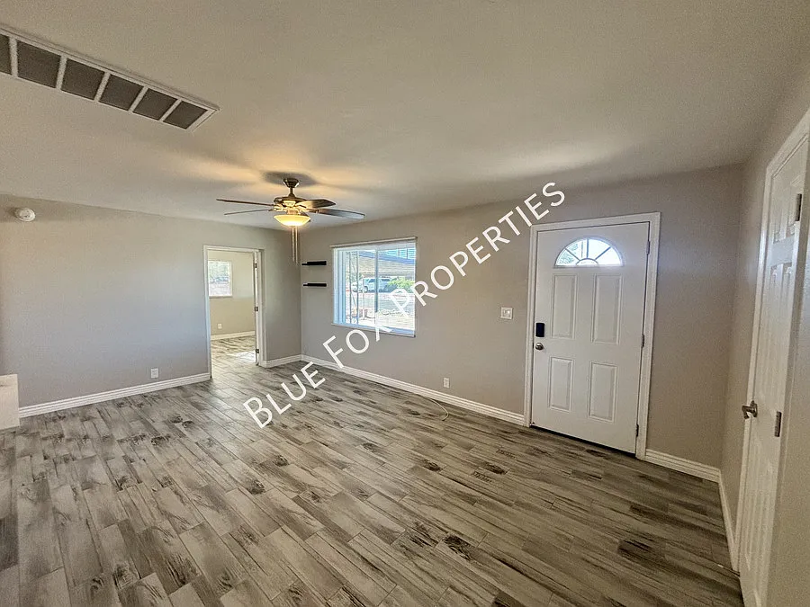 5711 East 13th Street — Photo 3
