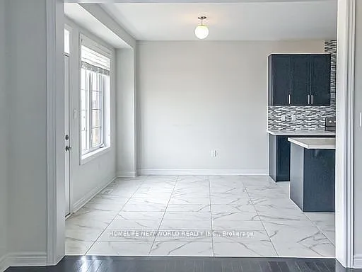 77 Brookfam St — Photo 15
